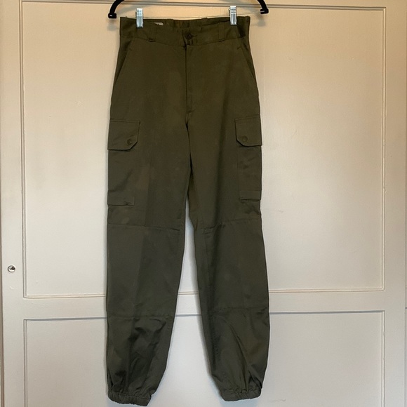 U.S. Army Pants - vintage army cropped jogger fatigue cargo pants bleach distressing
